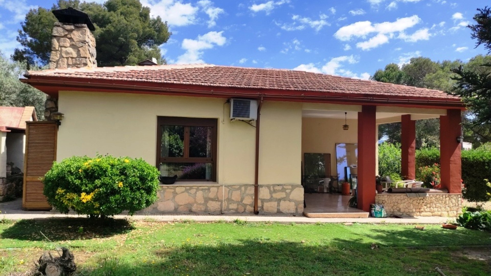 Reventa - Chalets -
Alcoy - Urbanizaciones
