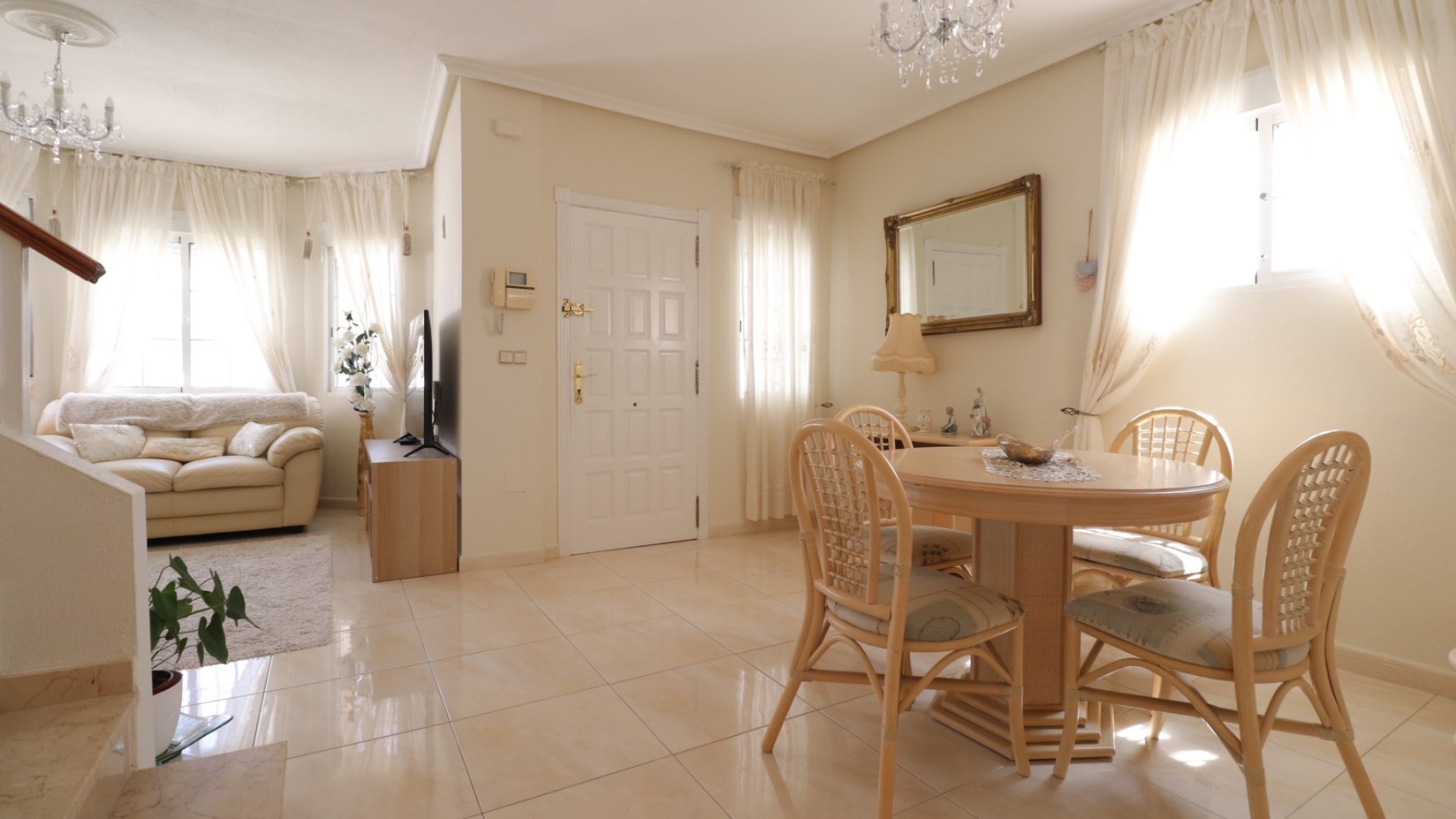 Reventa - Chalets -
Algorfa - Lo Crispin