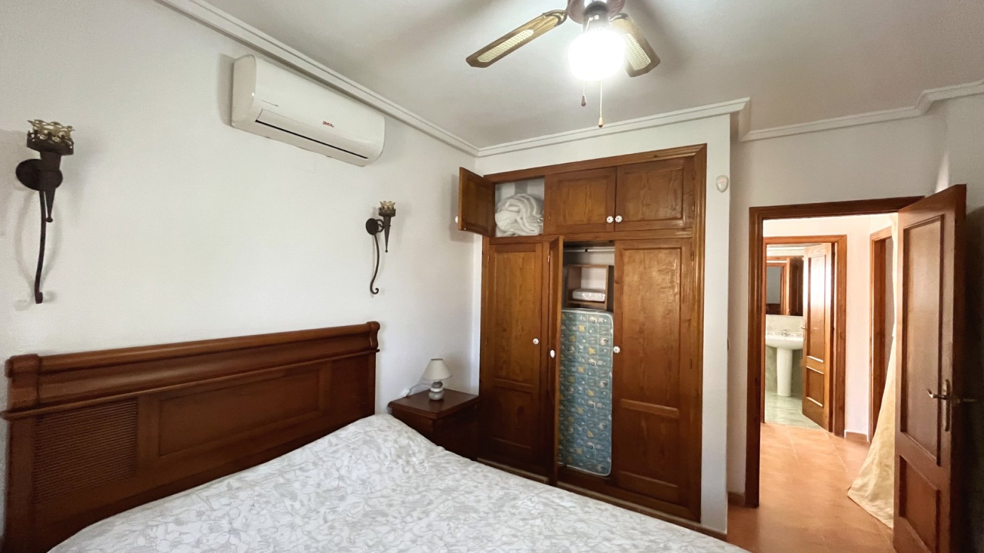 Reventa - Chalets -
Algorfa - Montebello
