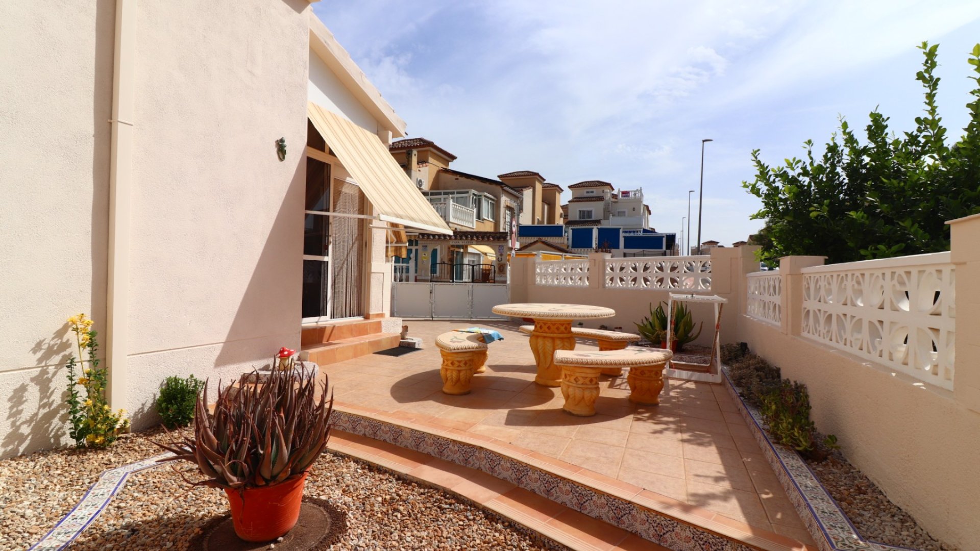 Reventa - Chalets -
Algorfa - Montebello