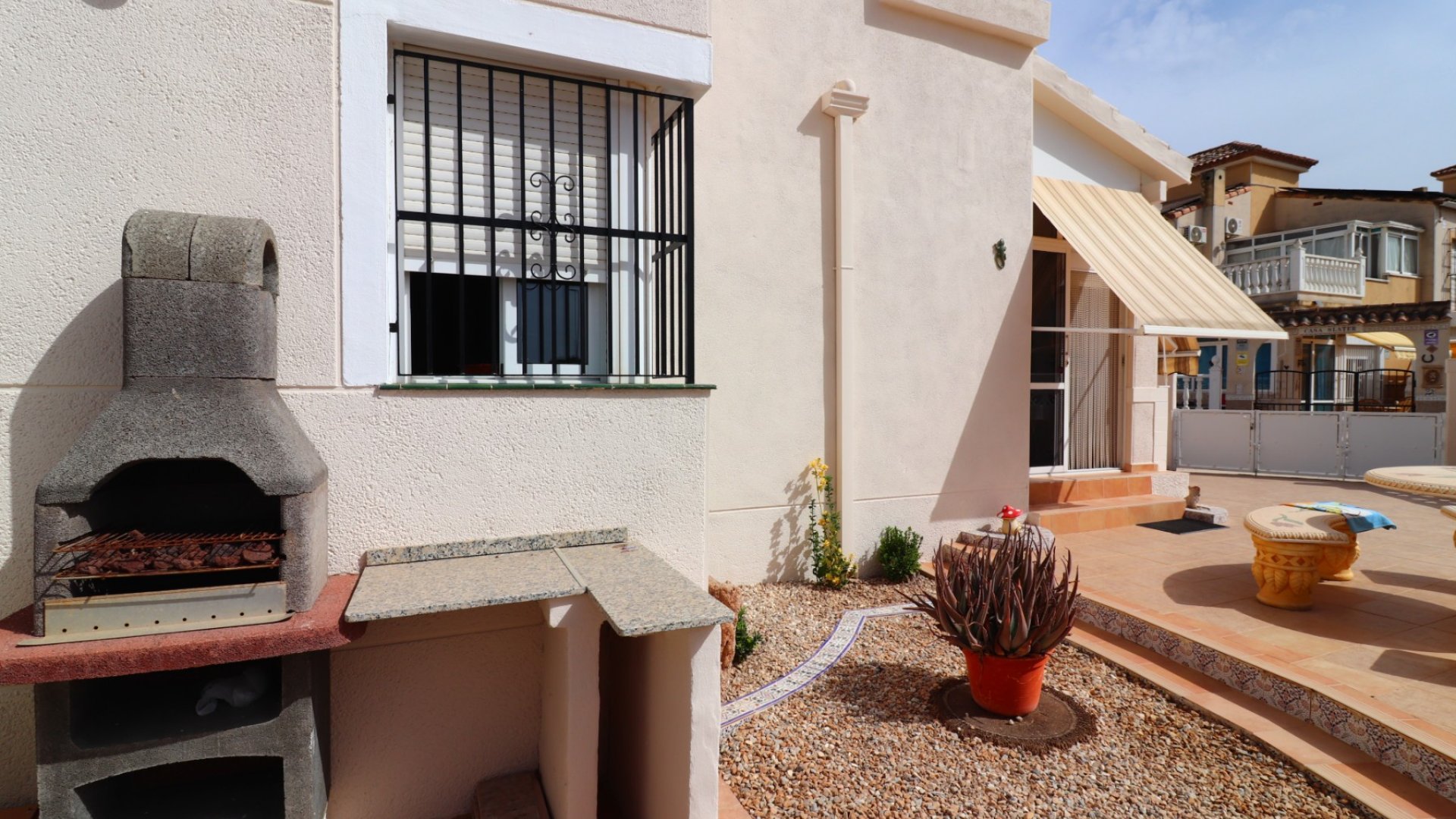 Reventa - Chalets -
Algorfa - Montebello