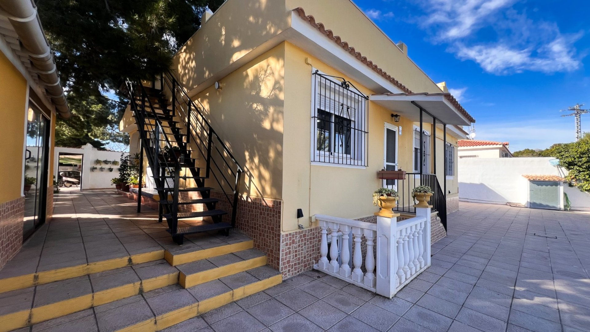 Reventa - Chalets -
Alicante - Moralet - Cañada del Fenollar