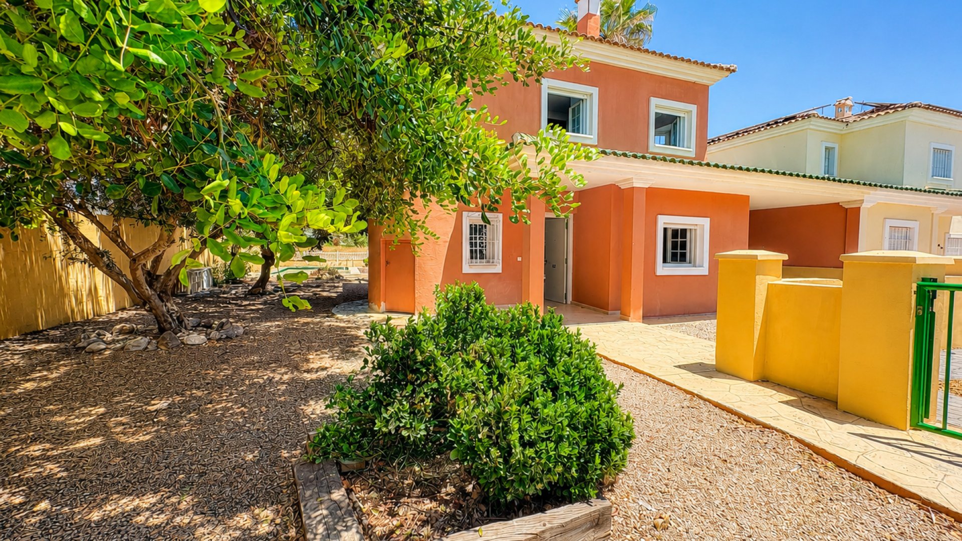 Reventa - Chalets -
Altaona Golf and Country Village - Altaona Golf - Country Village