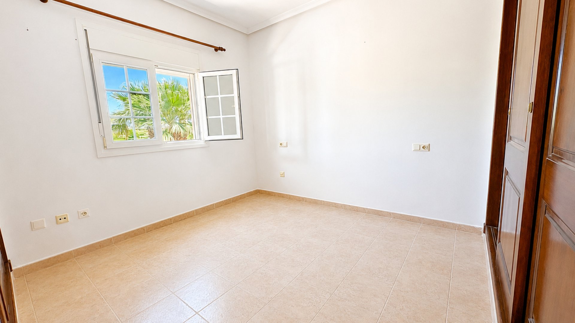 Reventa - Chalets -
Altaona Golf and Country Village - Altaona Golf - Country Village