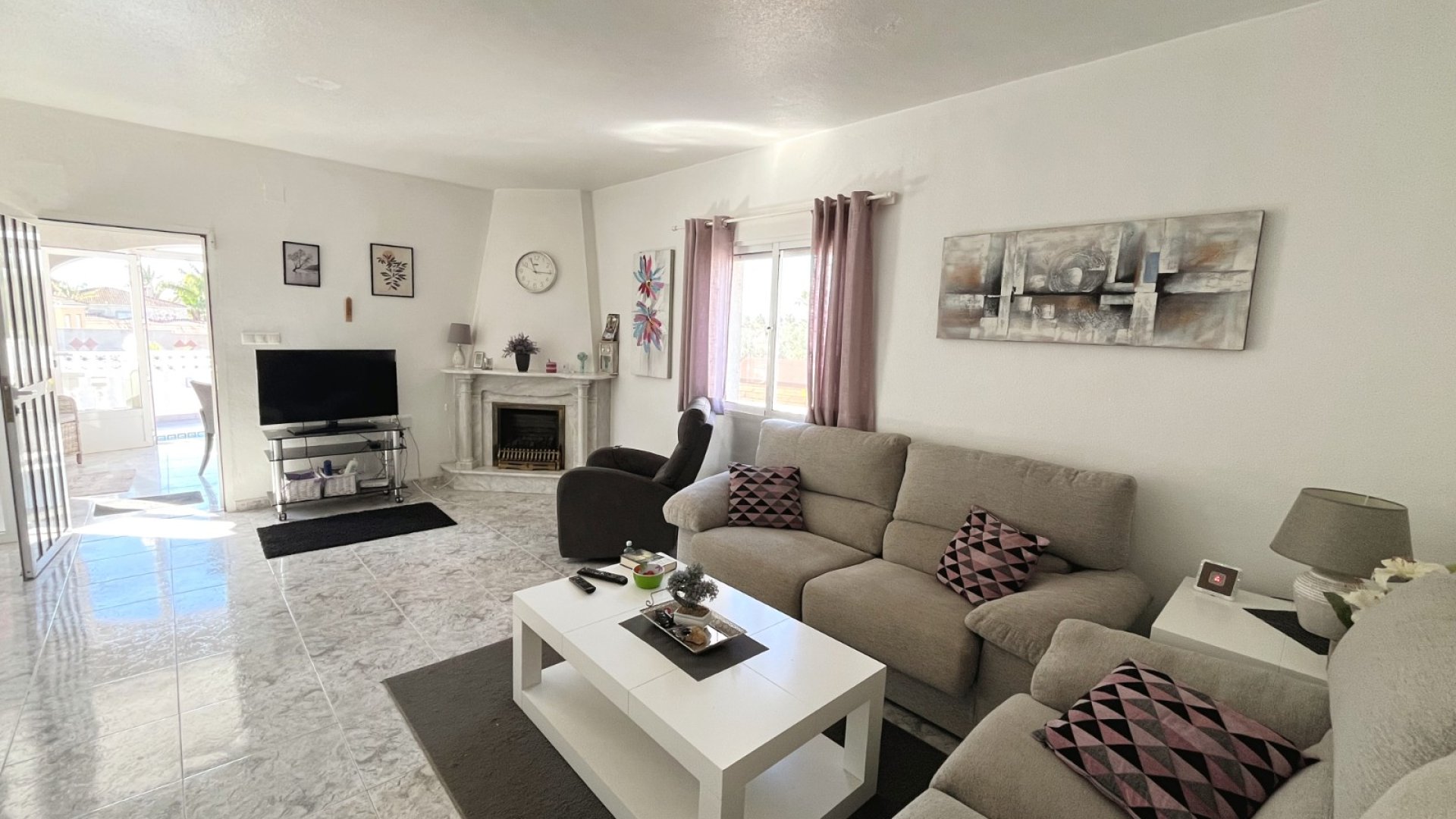 Reventa - Chalets -
Benijofar - Monte Azul