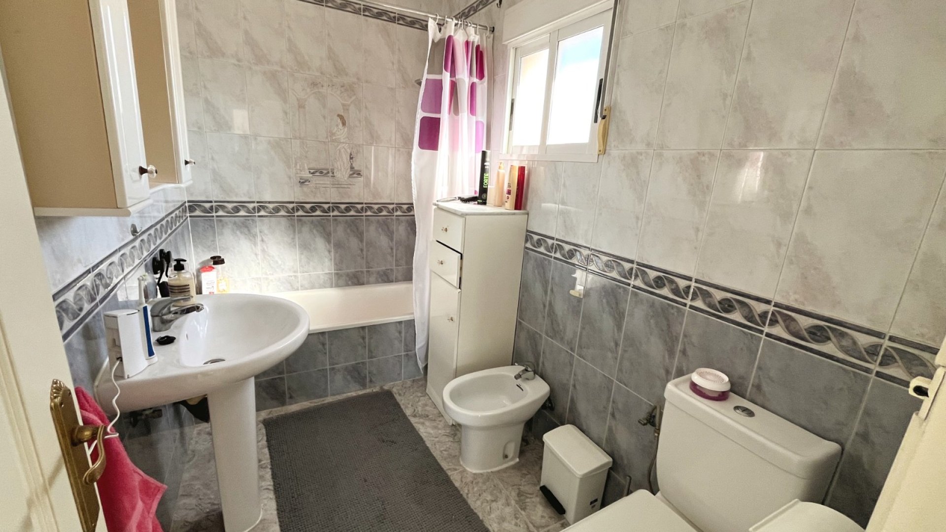 Reventa - Chalets -
Benijofar - Monte Azul