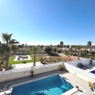 Reventa - Chalets -
Benijofar - Monte Azul