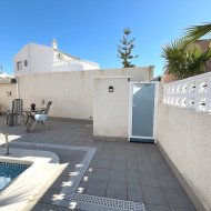 Reventa - Chalets -
Benijofar - Monte Azul