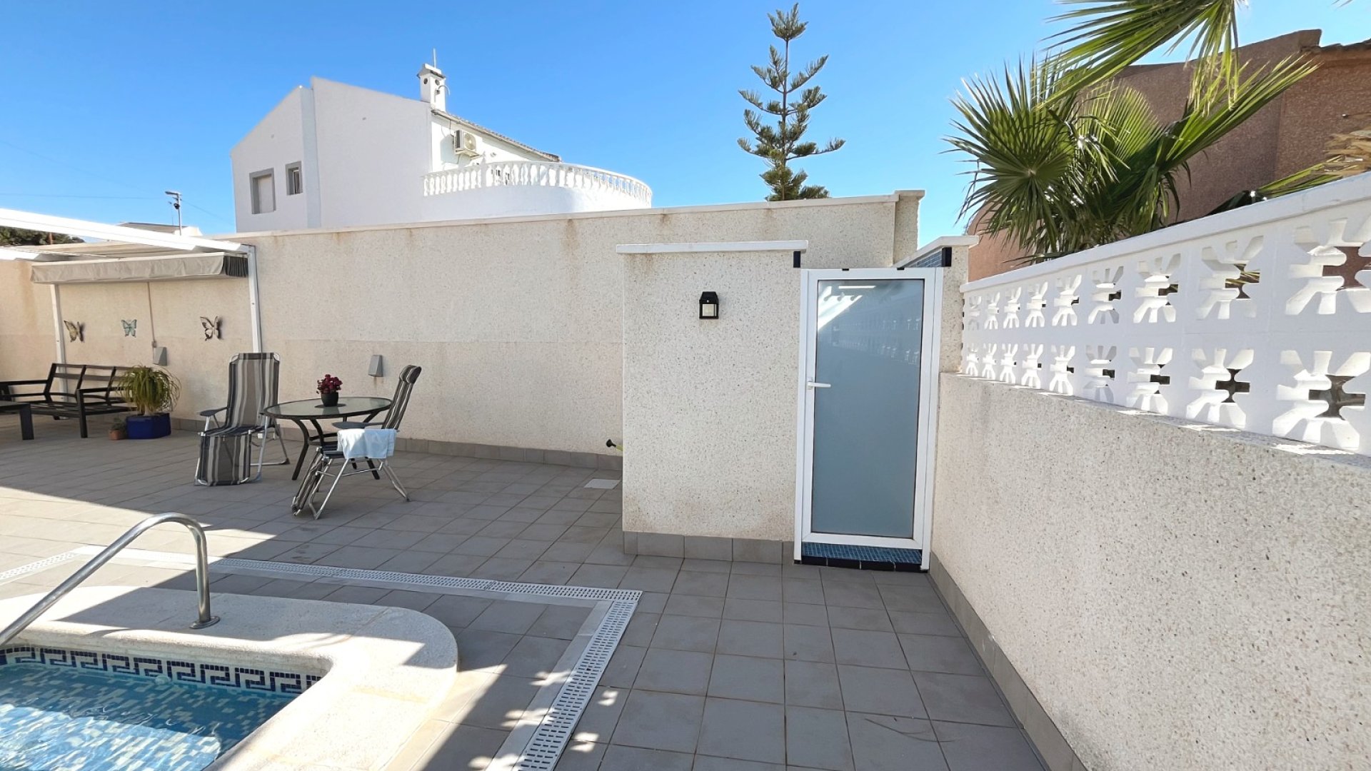 Reventa - Chalets -
Benijofar - Monte Azul