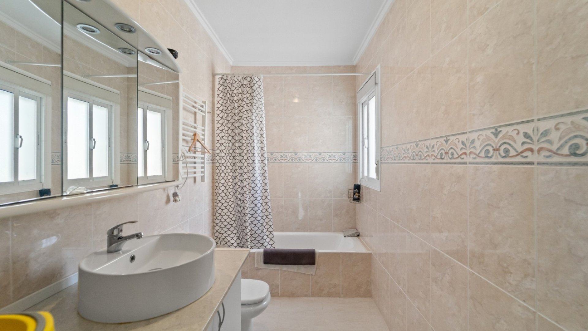 Reventa - Chalets -
Benijofar - Monte Azul