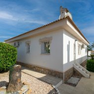 Reventa - Chalets -
Benijofar - Monte Azul