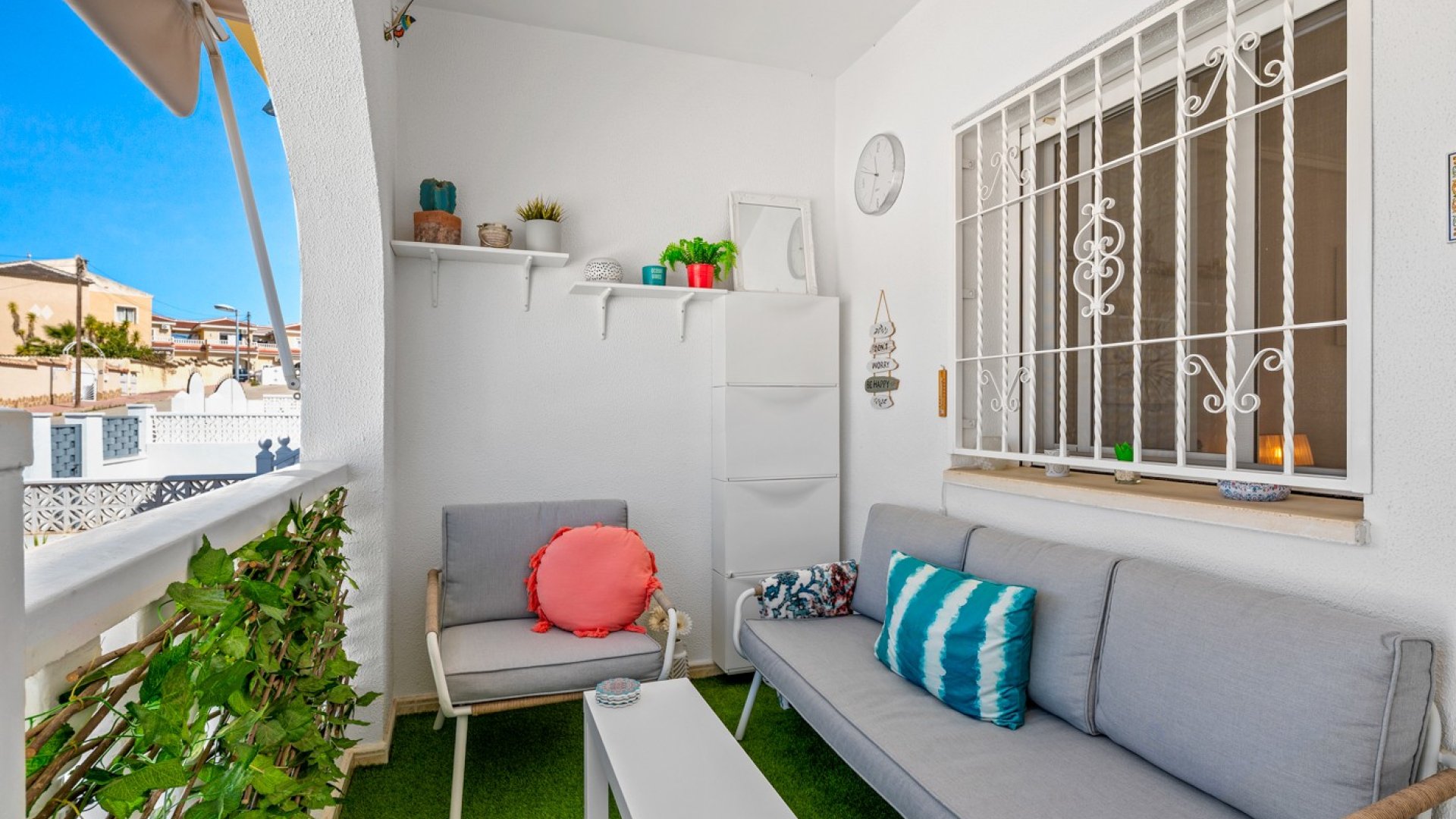Reventa - Chalets -
Benijofar - Monte Azul