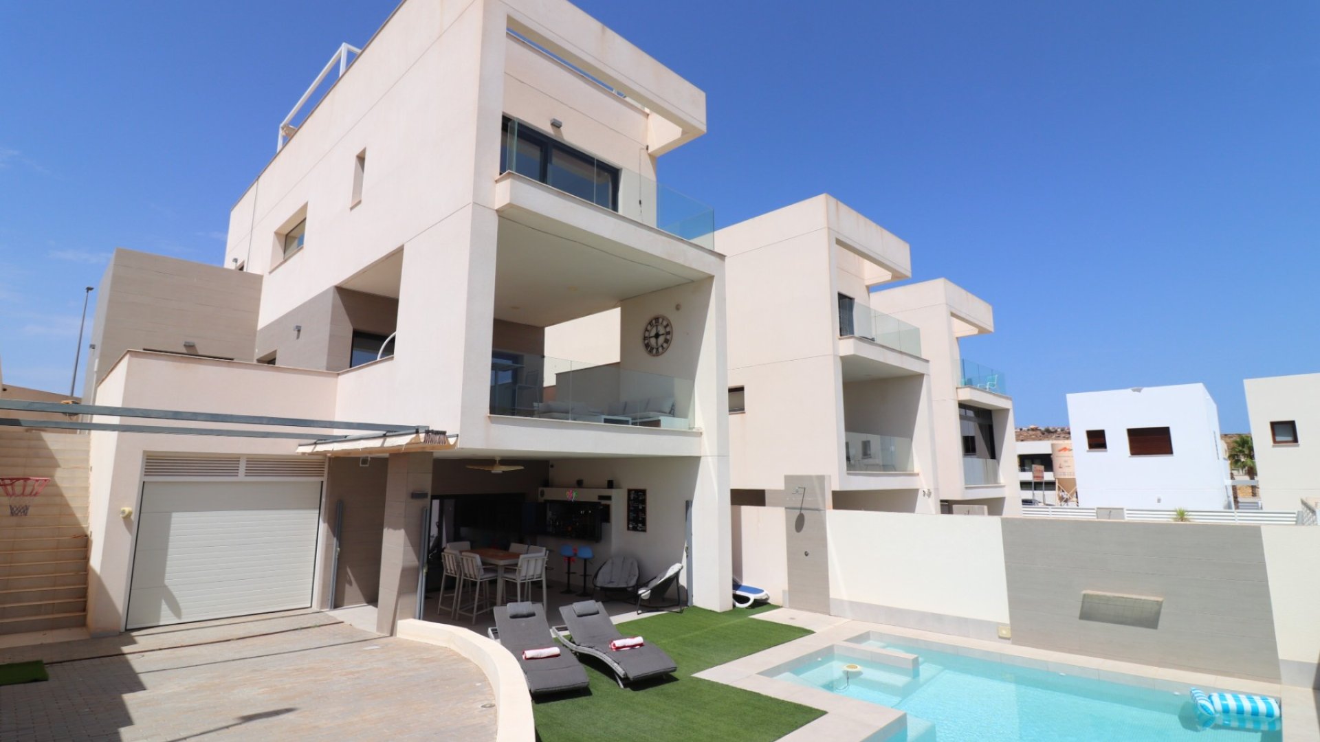 Reventa - Chalets -
Benijofar
