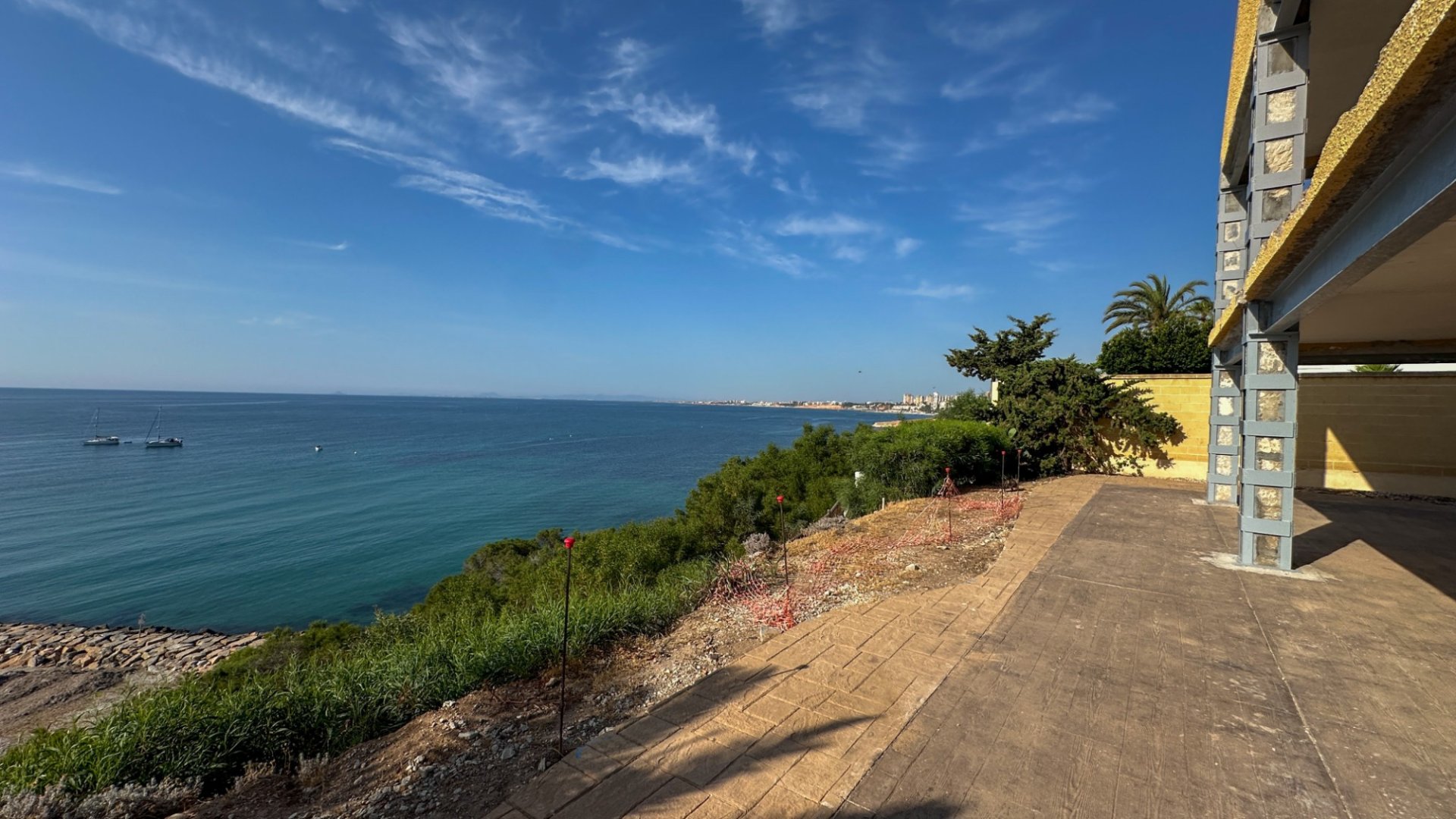 Reventa - Chalets -
Cabo Roig