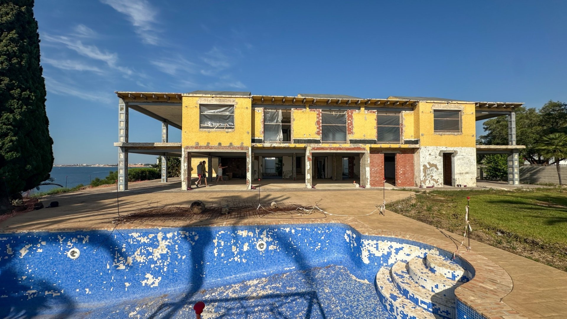 Reventa - Chalets -
Cabo Roig