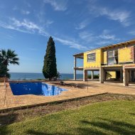 Reventa - Chalets -
Cabo Roig