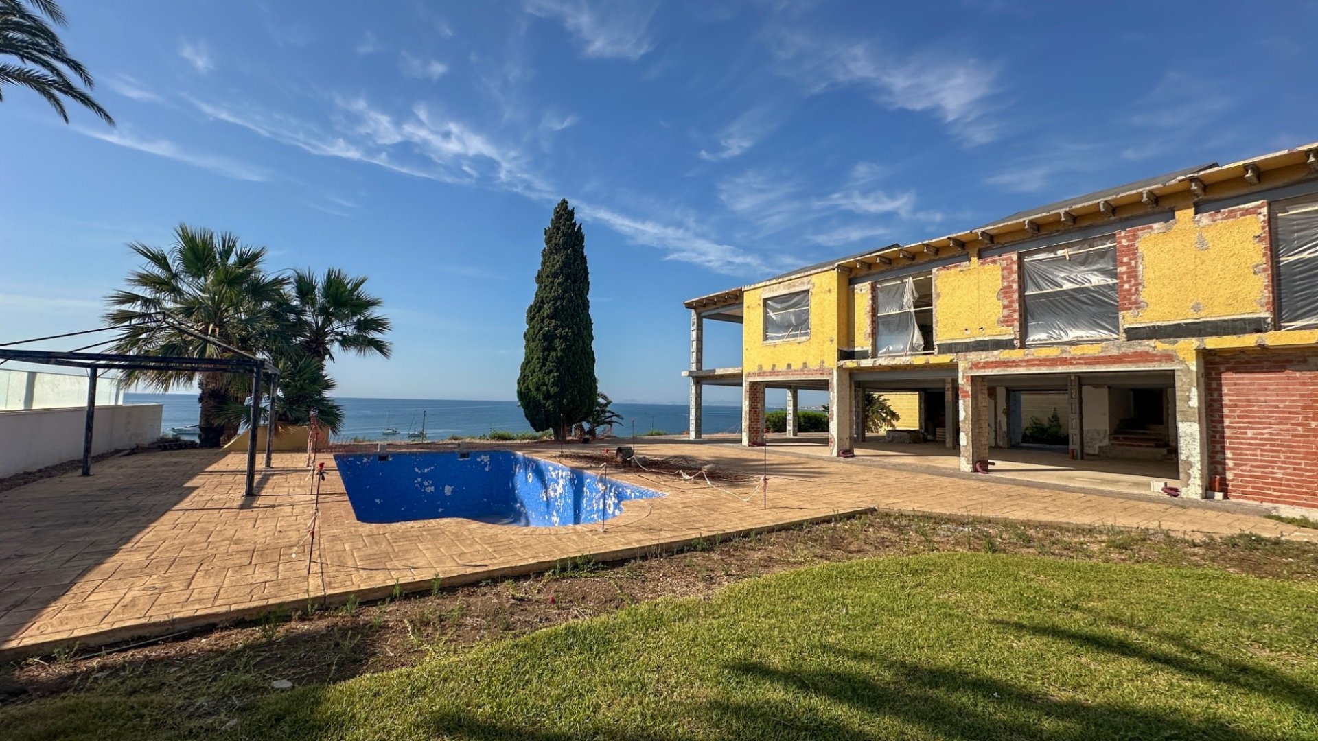 Reventa - Chalets -
Cabo Roig