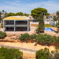 Reventa - Chalets -
Cabo Roig