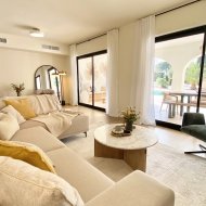 Reventa - Chalets -
Cabo Roig