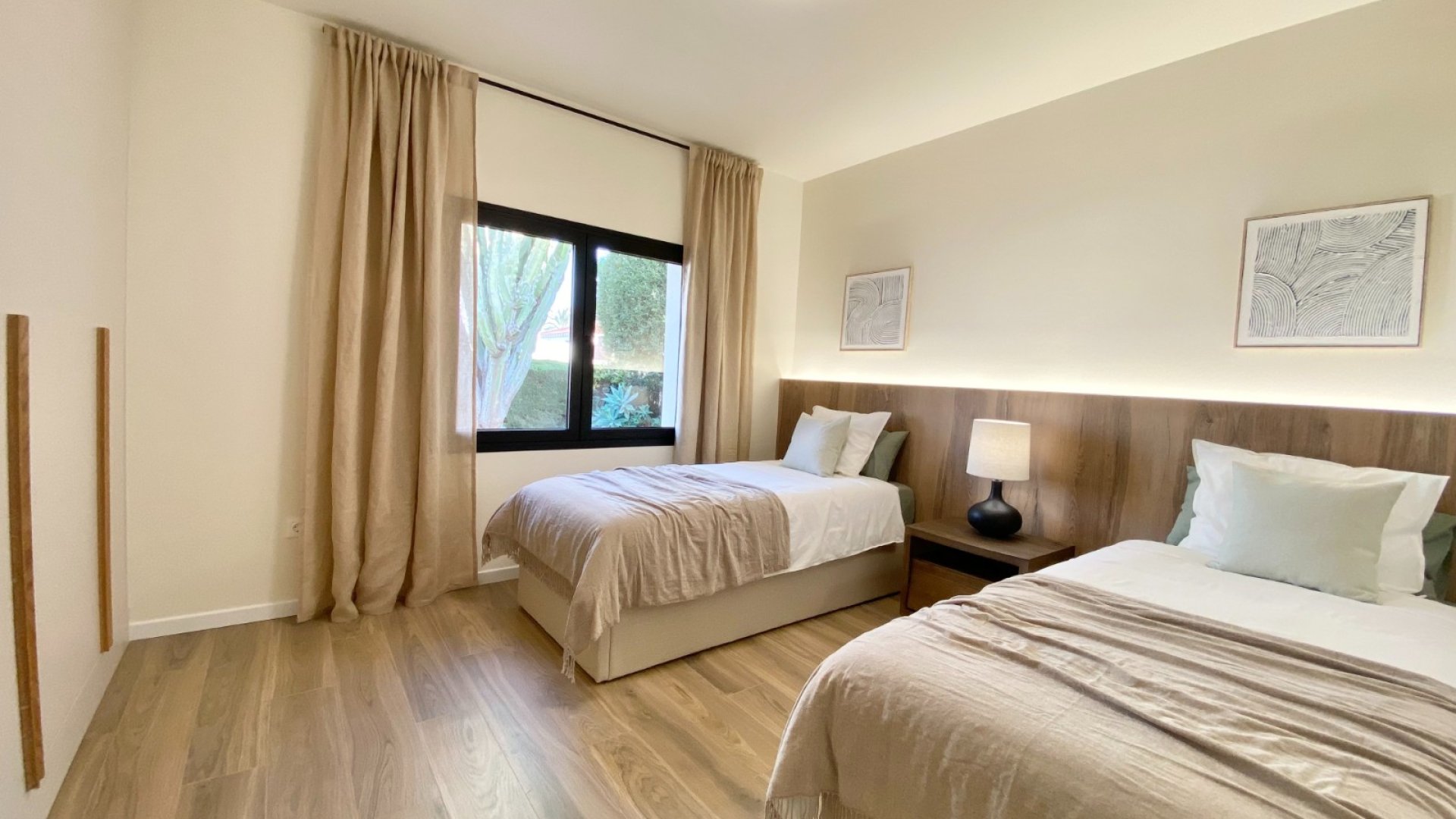 Reventa - Chalets -
Cabo Roig