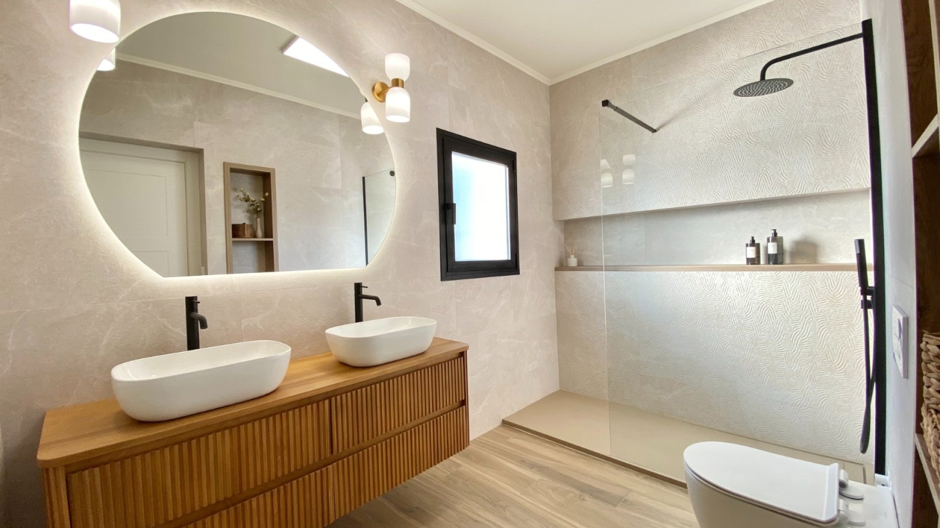 Reventa - Chalets -
Cabo Roig