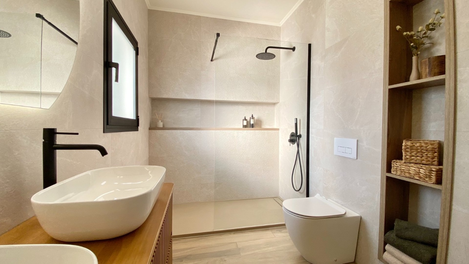 Reventa - Chalets -
Cabo Roig