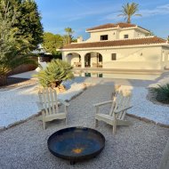 Reventa - Chalets -
Cabo Roig