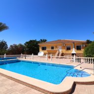 Reventa - Chalets -
Catral