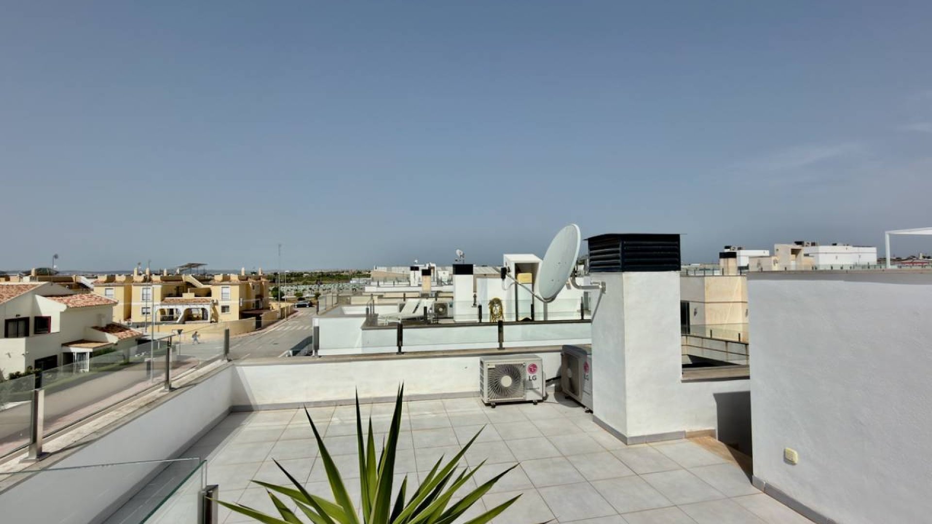 Reventa - Chalets -
Ciudad Quesada - Costa Blanca
