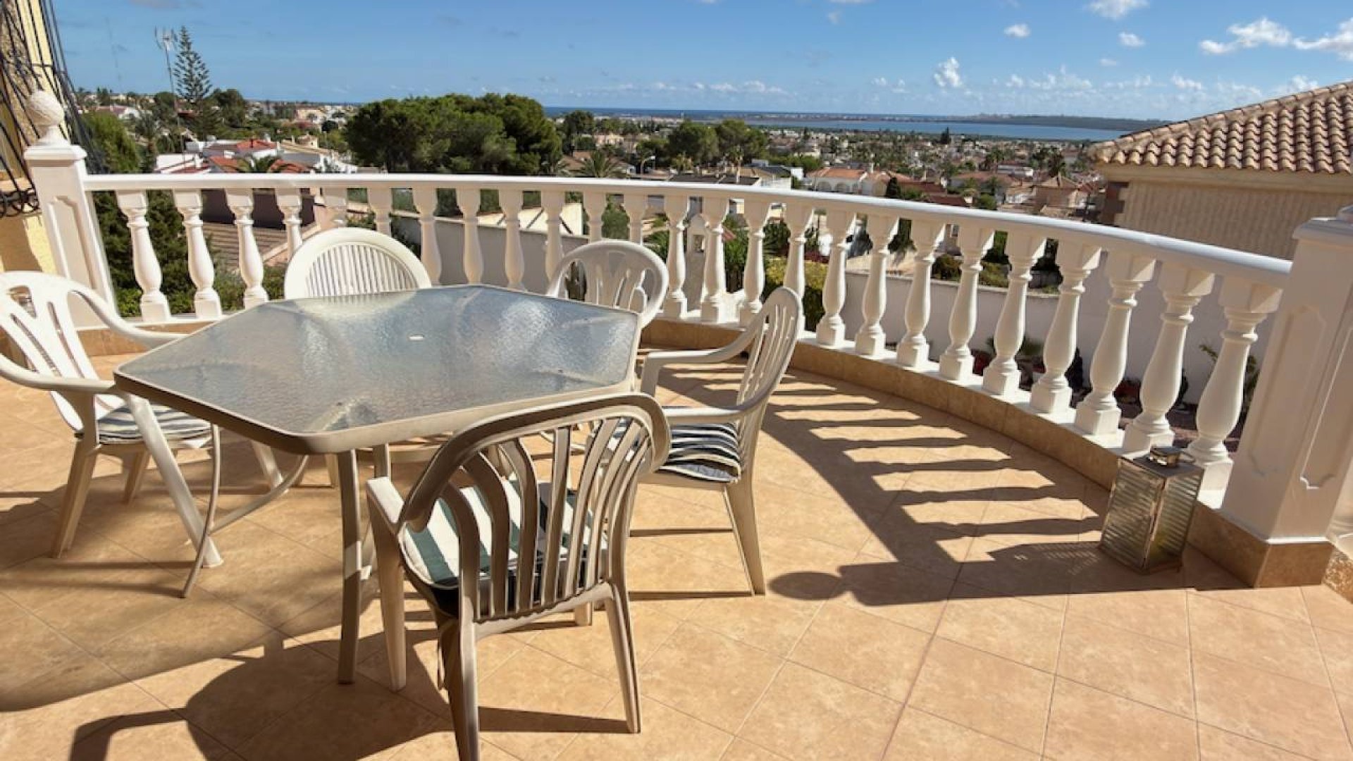 Reventa - Chalets -
Ciudad Quesada - Costa Blanca