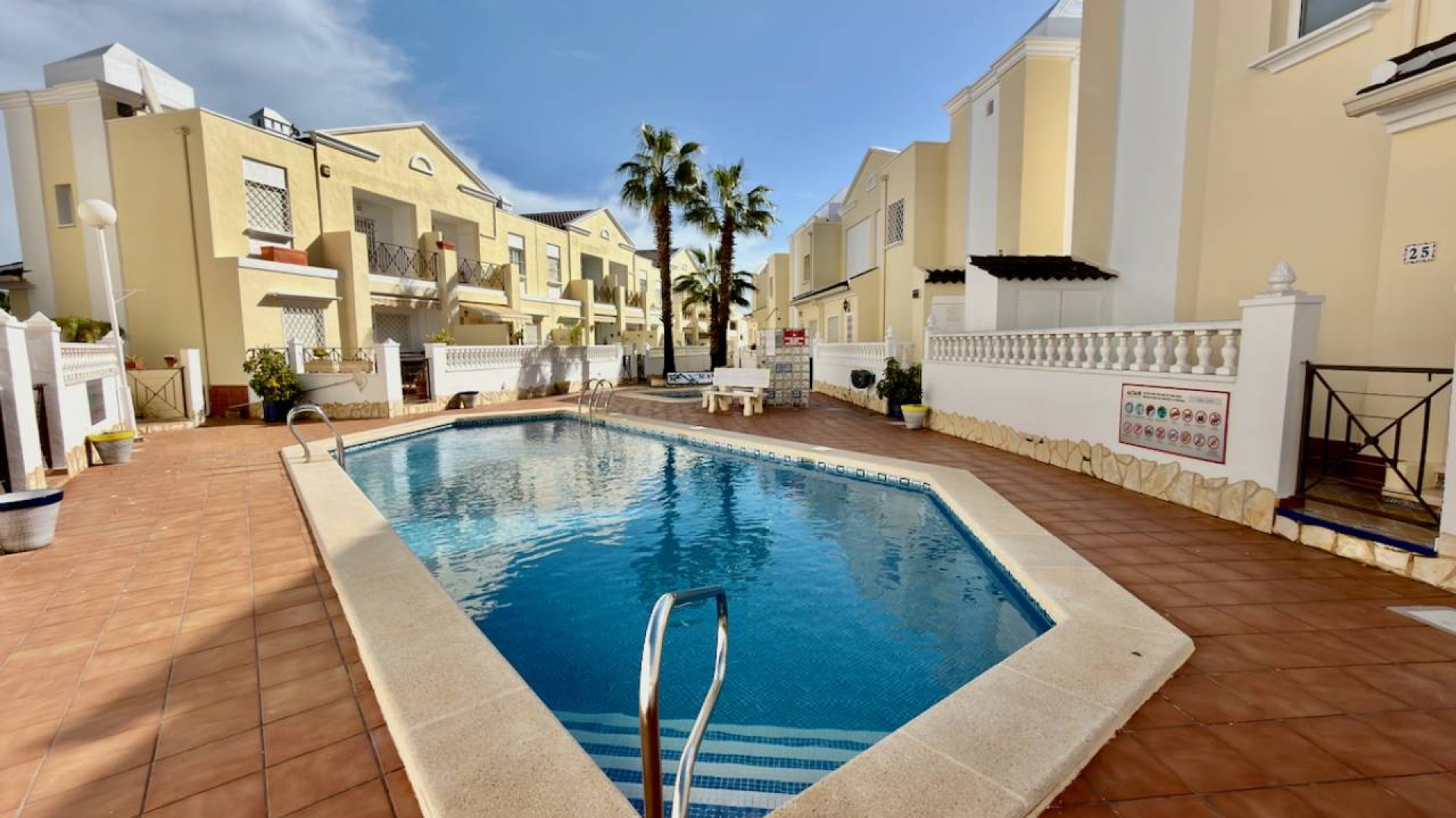 Reventa - Chalets -
Ciudad Quesada - Doña Pepa