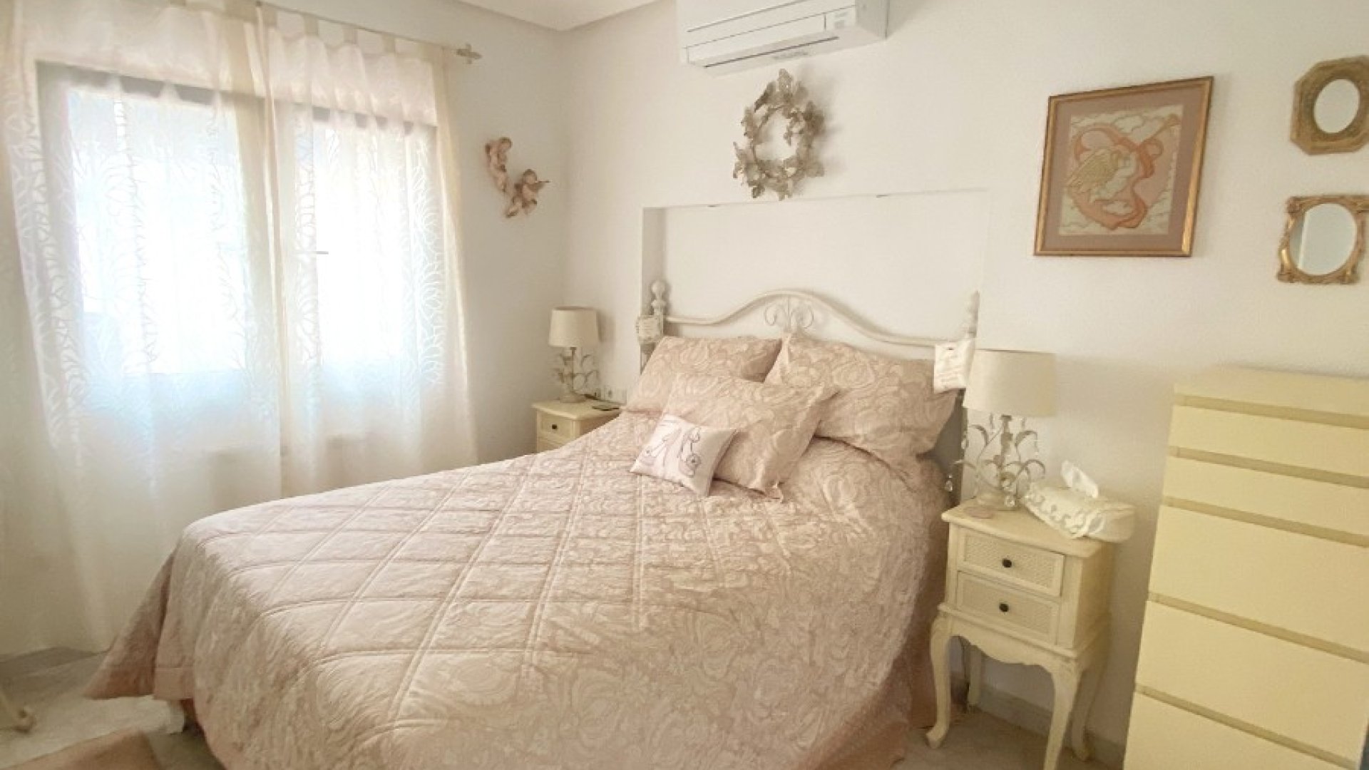 Reventa - Chalets -
Ciudad Quesada - Doña Pepa