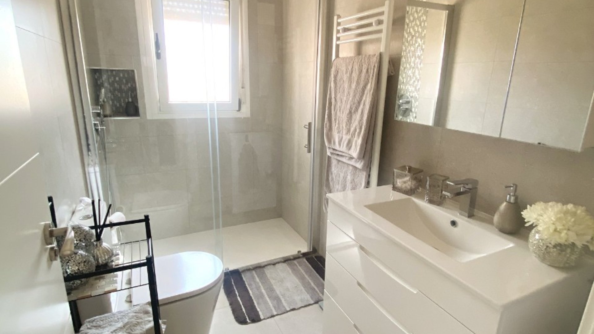 Reventa - Chalets -
Ciudad Quesada - Doña Pepa