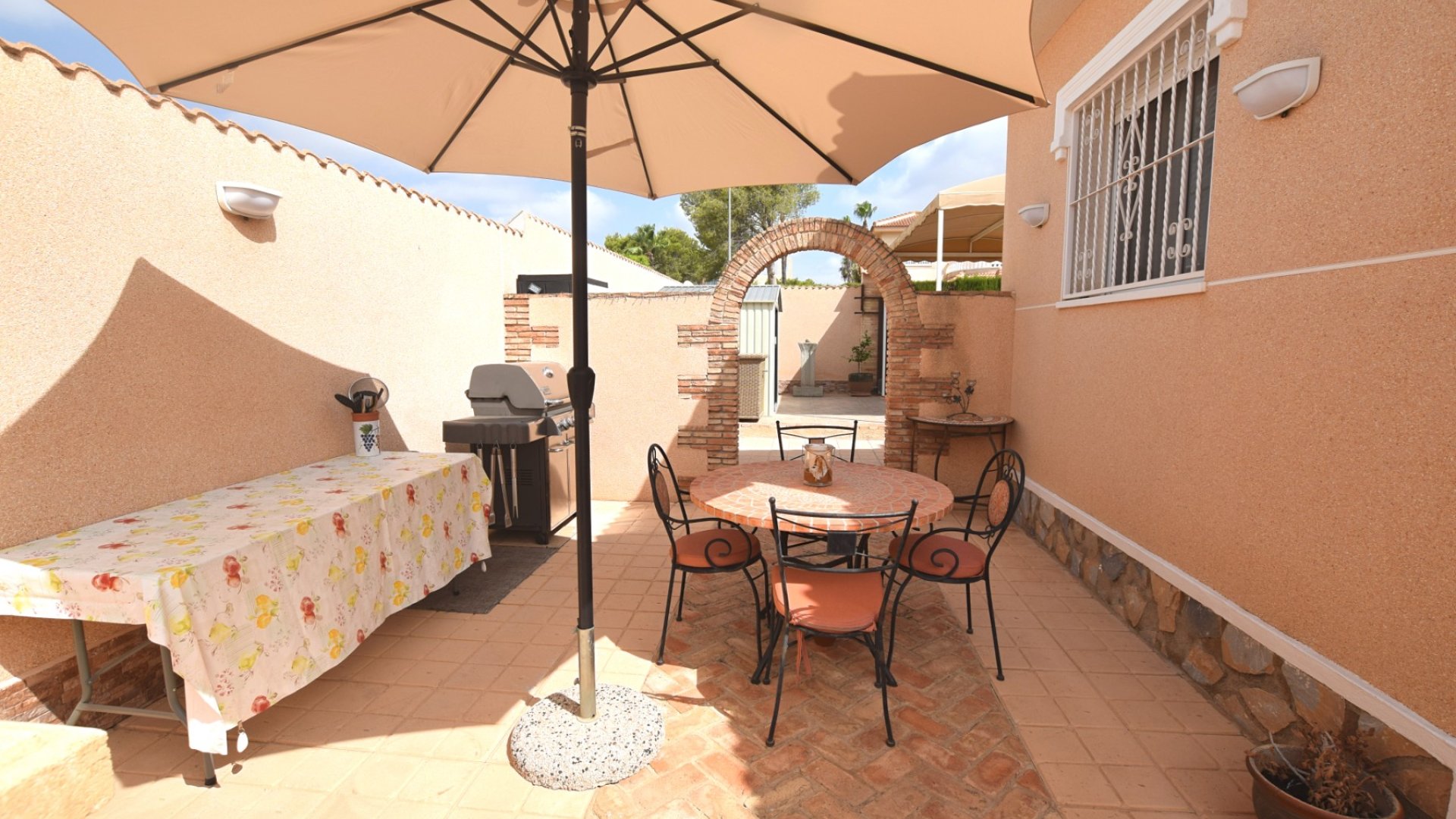 Reventa - Chalets -
Ciudad Quesada - Doña Pepa