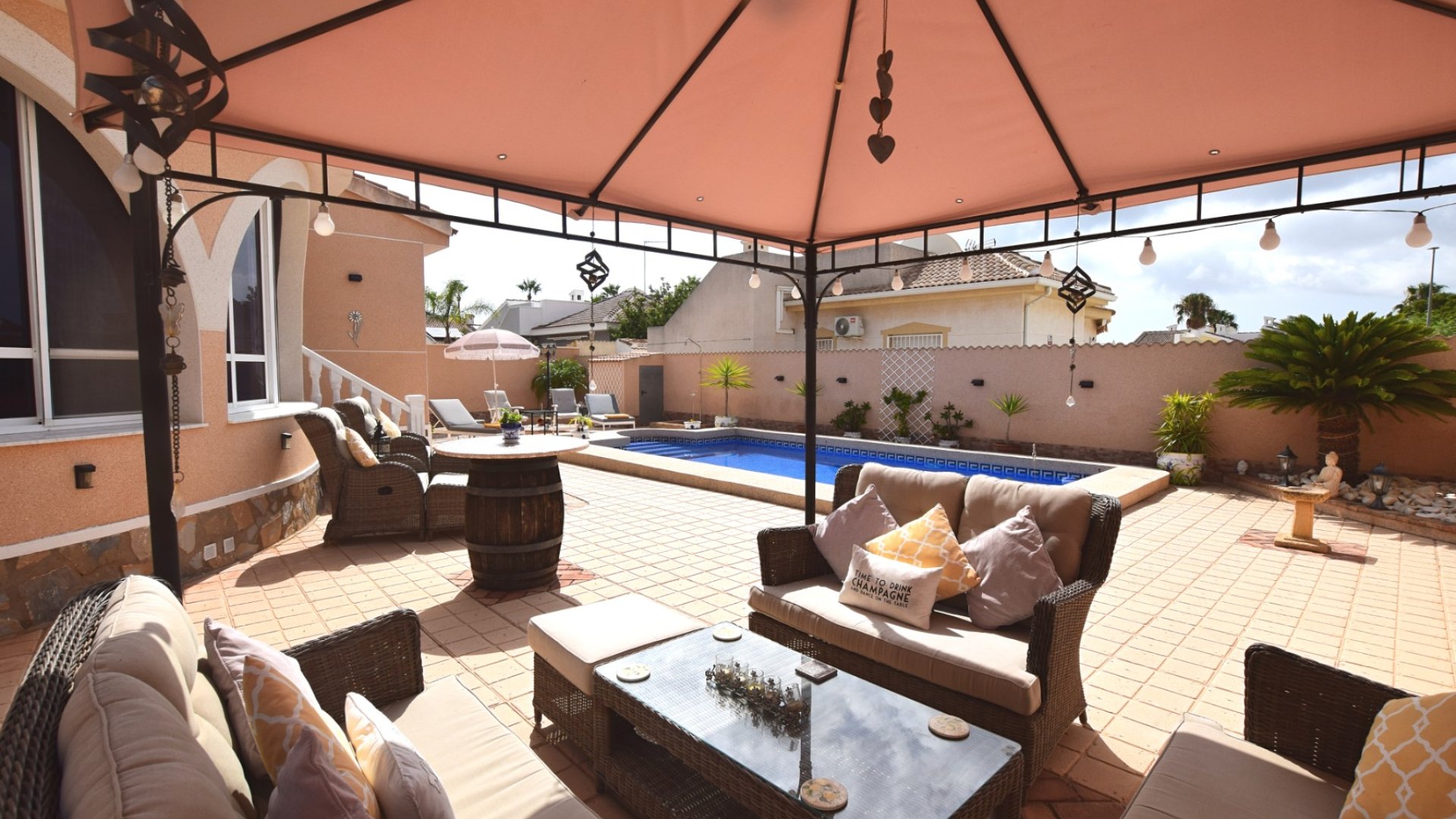 Reventa - Chalets -
Ciudad Quesada - Doña Pepa