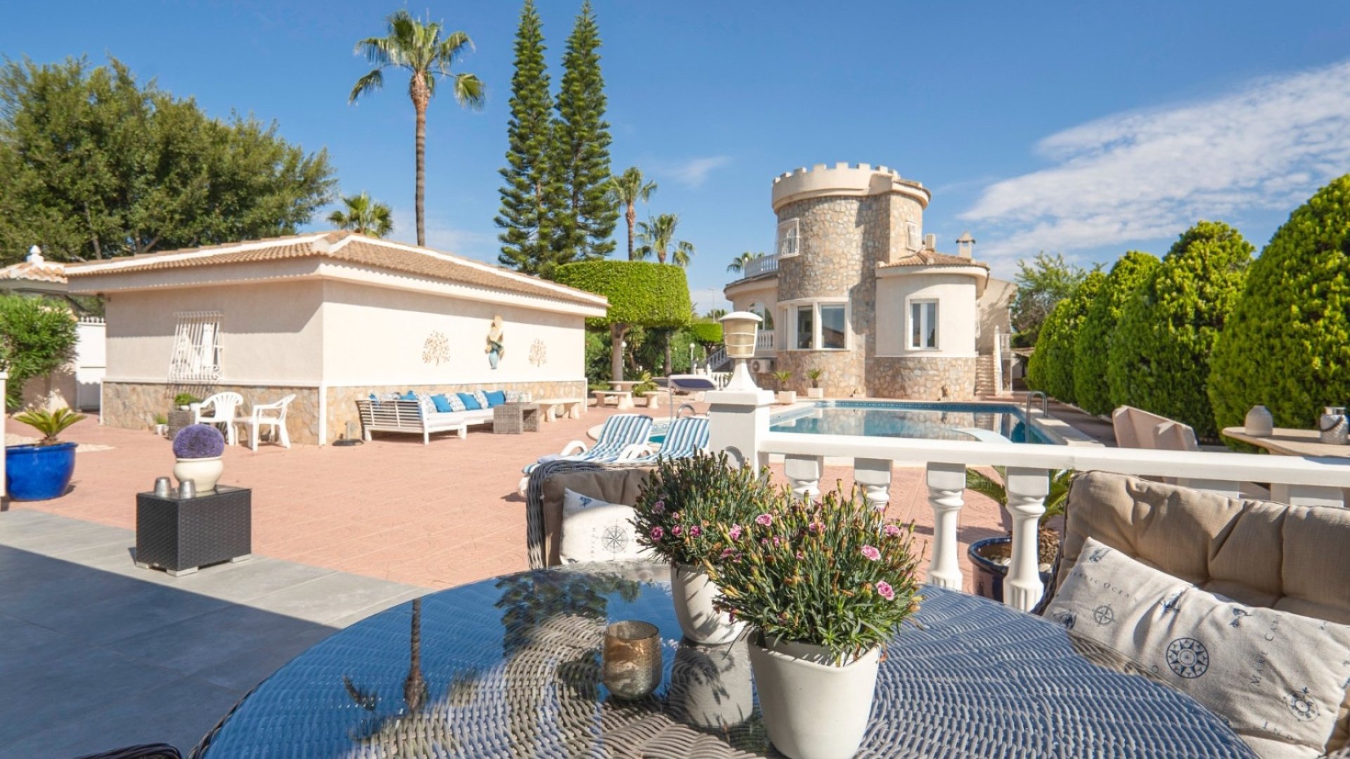 Reventa - Chalets -
Ciudad Quesada - Doña Pepa