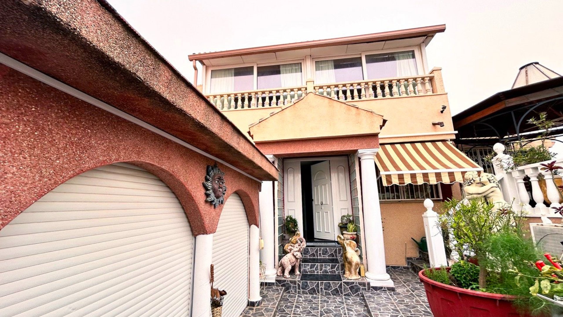 Reventa - Chalets -
Ciudad Quesada - Doña Pepa