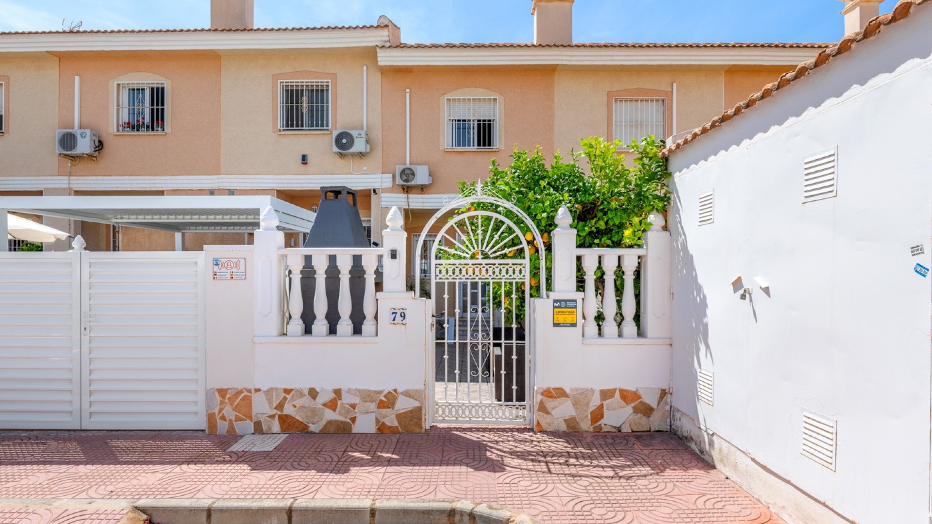 Reventa - Chalets -
Ciudad Quesada - Doña Pepa