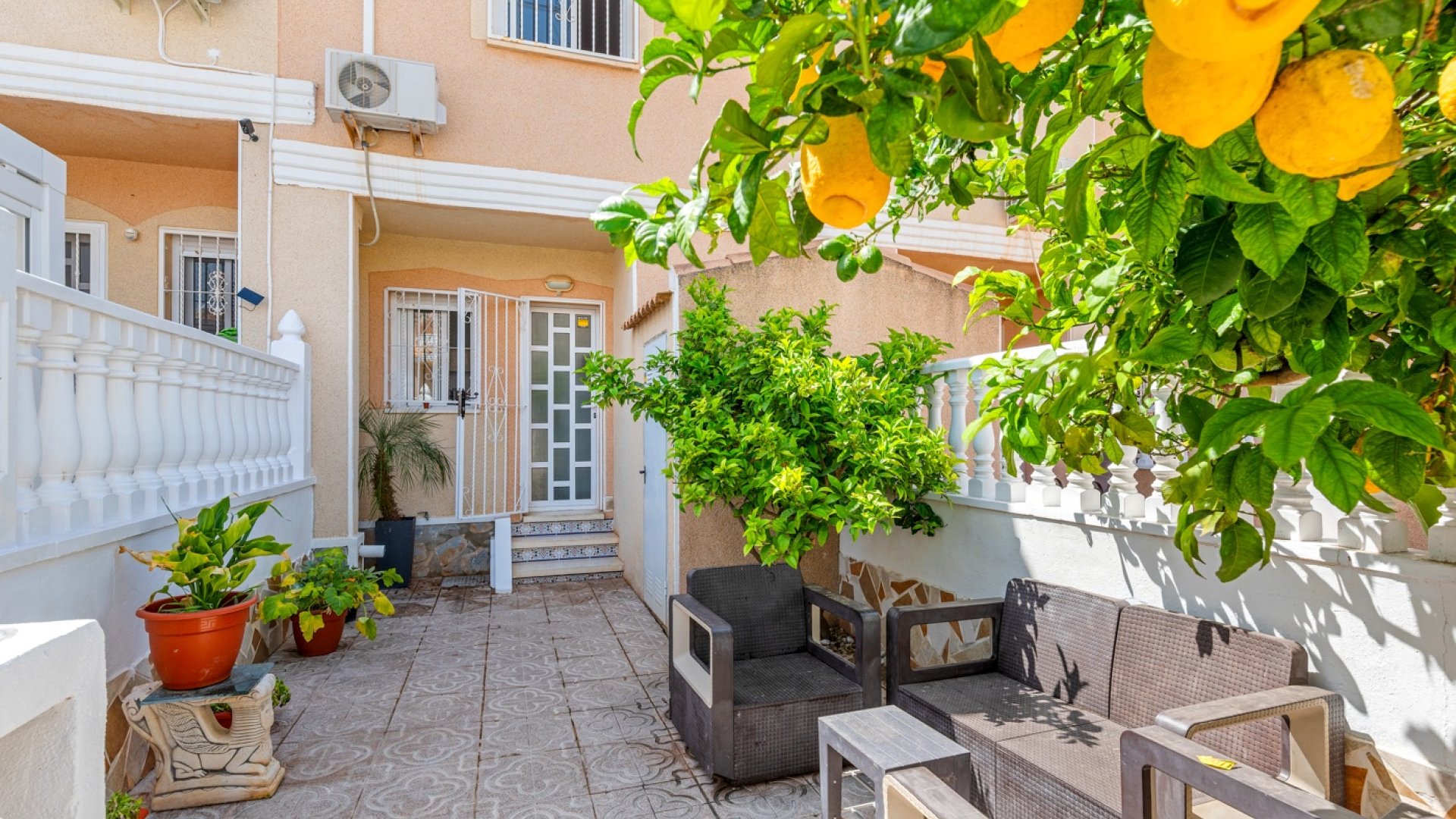 Reventa - Chalets -
Ciudad Quesada - Doña Pepa