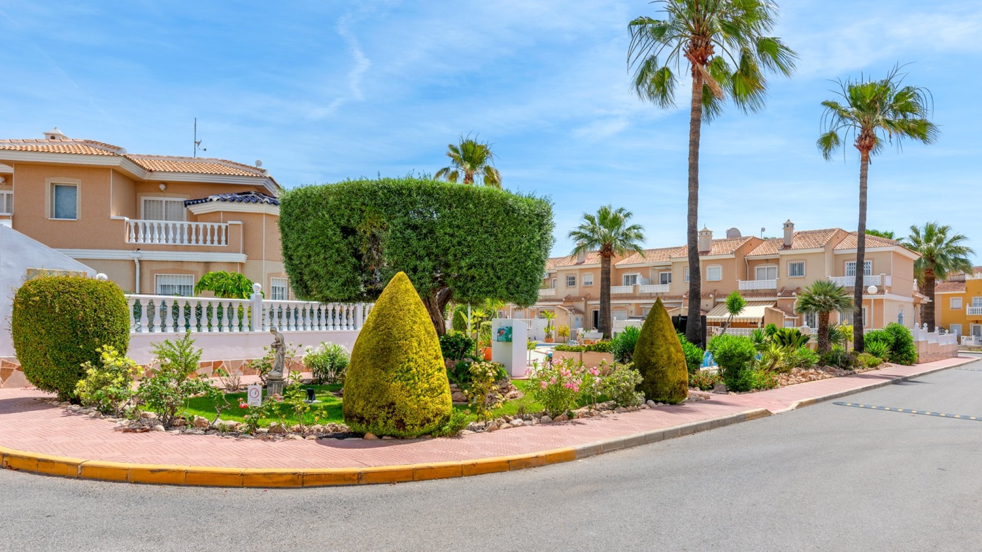 Reventa - Chalets -
Ciudad Quesada - Doña Pepa