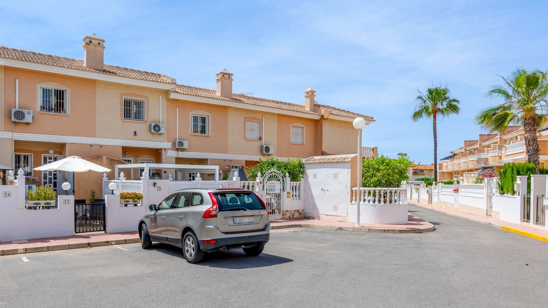 Reventa - Chalets -
Ciudad Quesada - Doña Pepa