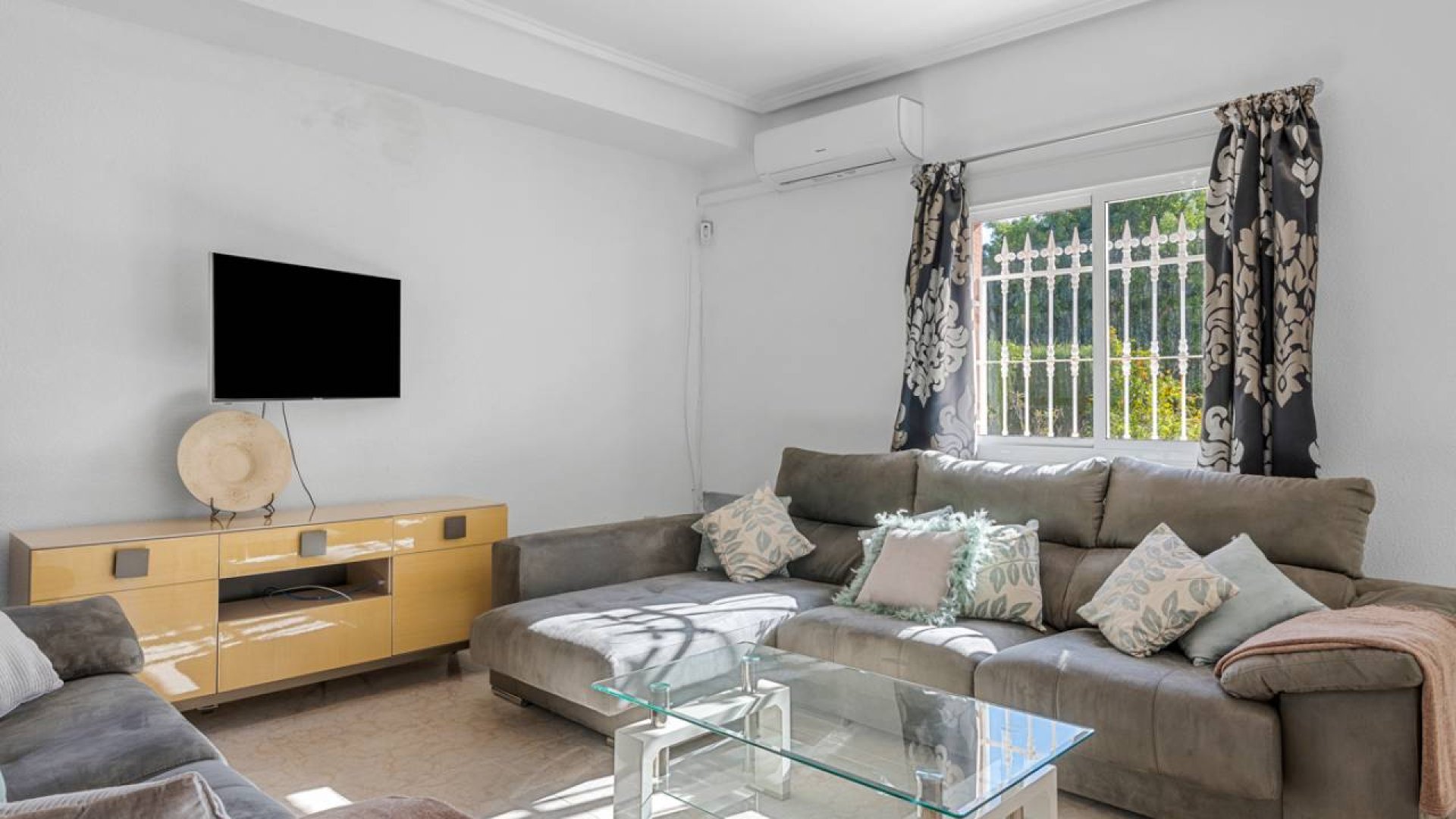 Reventa - Chalets -
Ciudad Quesada - Doña Pepa