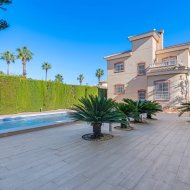 Reventa - Chalets -
Ciudad Quesada - Doña Pepa