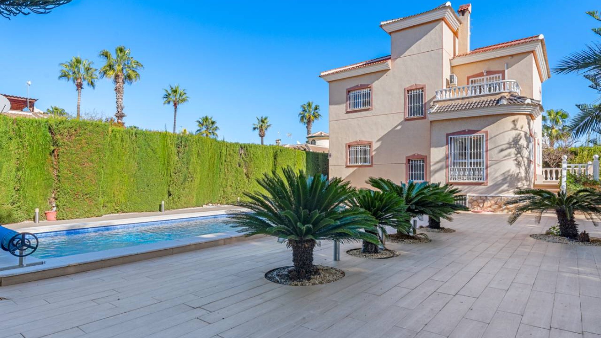 Reventa - Chalets -
Ciudad Quesada - Doña Pepa