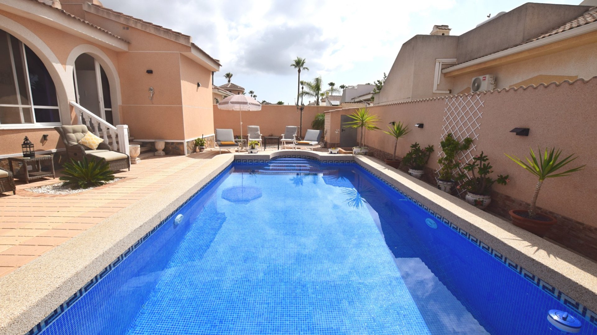 Reventa - Chalets -
Ciudad Quesada - Doña Pepa