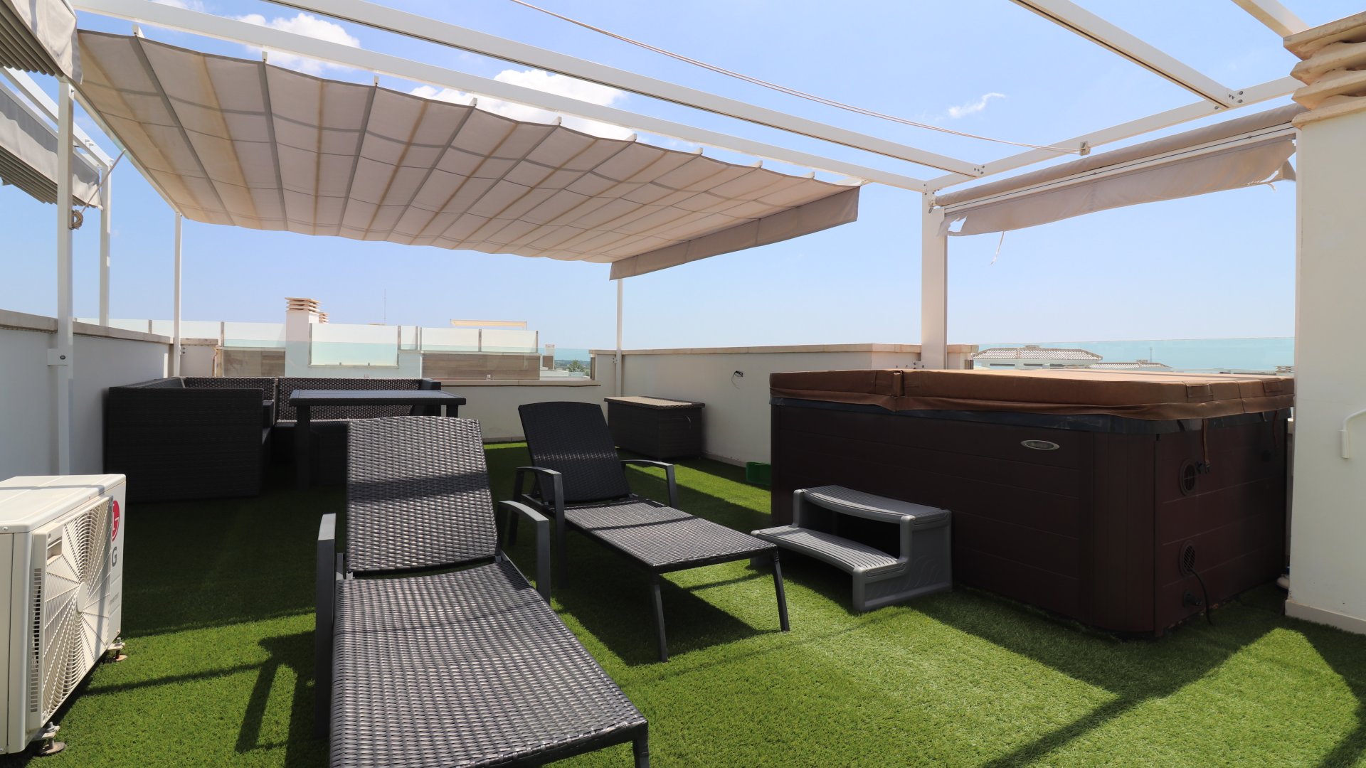 Reventa - Chalets -
Ciudad Quesada - La Laguna