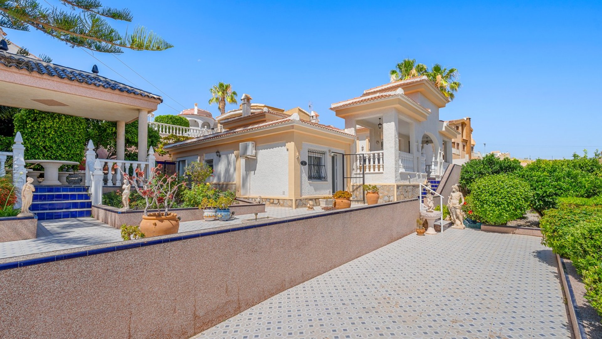 Reventa - Chalets -
Ciudad Quesada - La Marquesa Golf