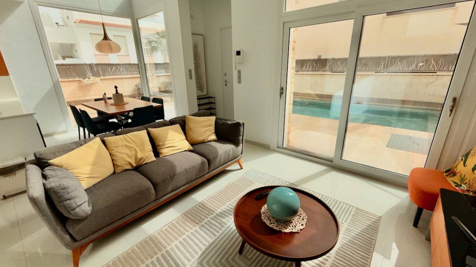 Reventa - Chalets -
Ciudad Quesada - Pueblo Bravo