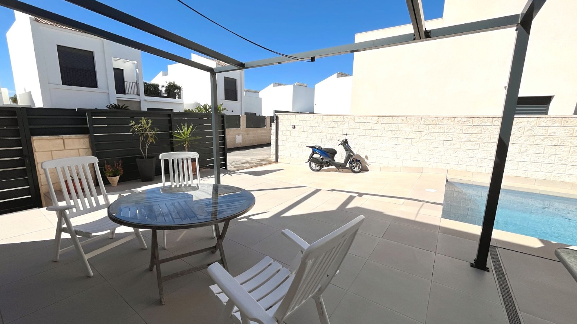 Reventa - Chalets -
Ciudad Quesada - Pueblo Bravo