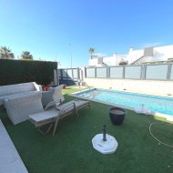 Reventa - Chalets -
Ciudad Quesada - Pueblo Bravo